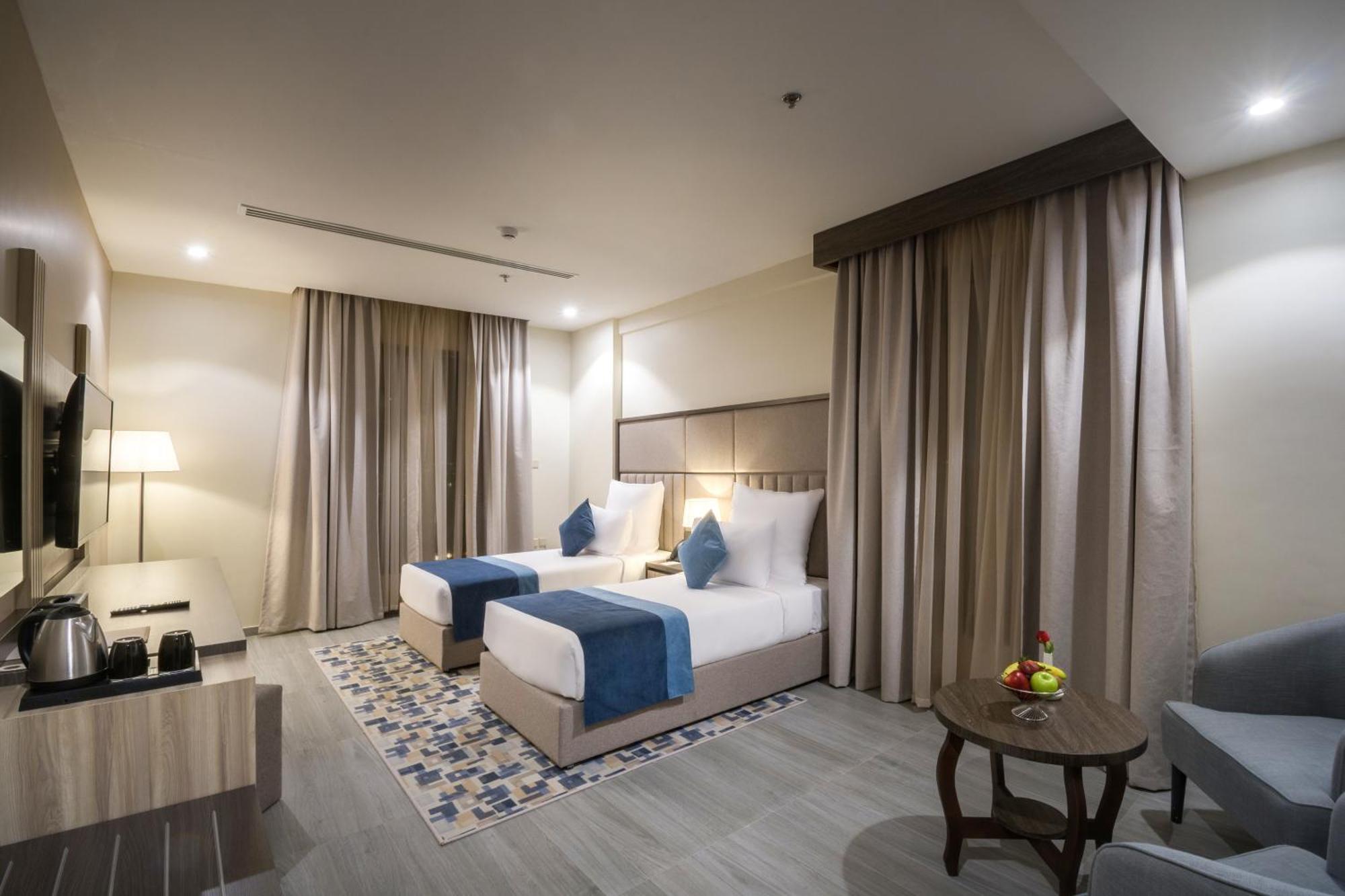 Enala Hotel - אל חובר מראה חיצוני תמונה