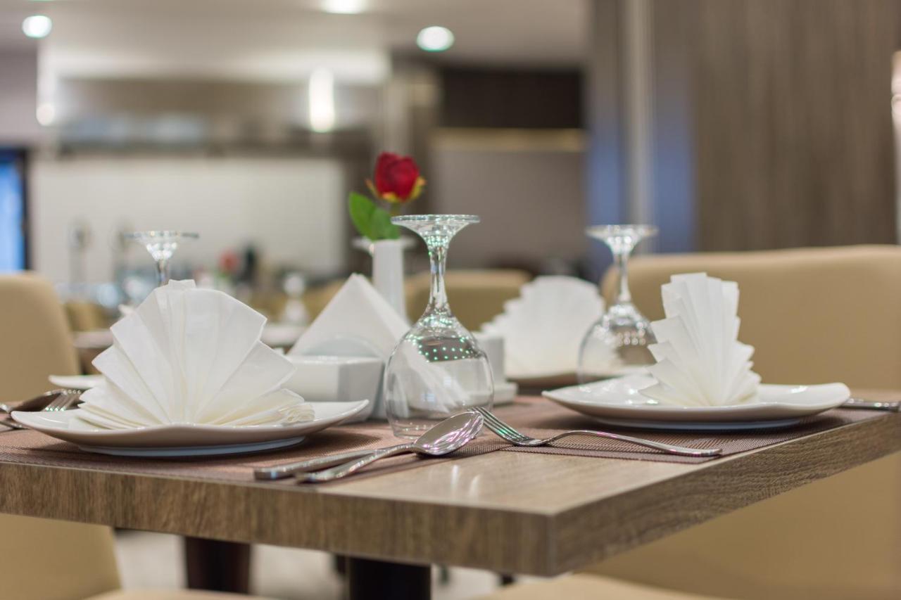 Enala Hotel - אל חובר מראה חיצוני תמונה